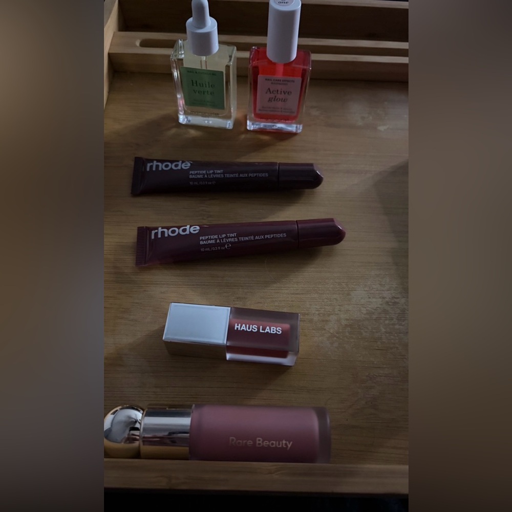 Makeup bundle - Picture 2 of 3